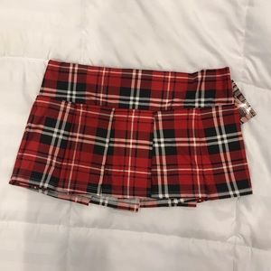 Plaid red, white, black short skirt